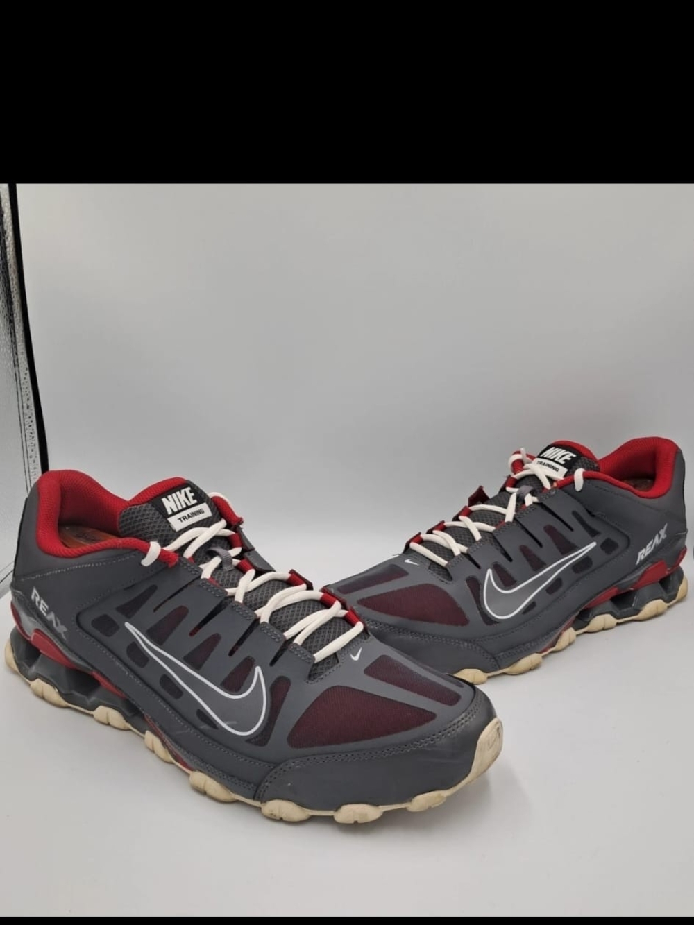 Nike Reax 14 Men's Running Shoes in Charcoal & Red